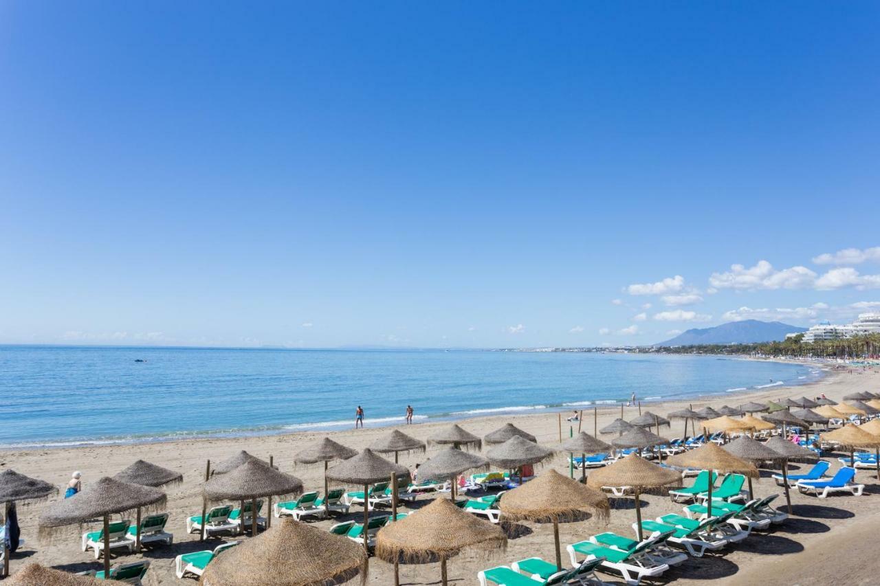 Beachfront Apartment Марбелья Экстерьер фото